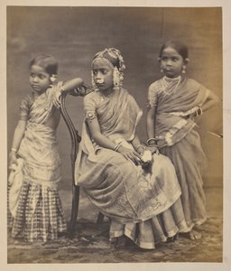 Gruppe von Kindern aus Madras, Schmucktrageweise, ca. 1870