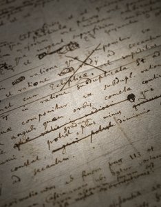 Zwei Seiten mit Überarbeitungen der Principia Mathematica von Isaac Newton