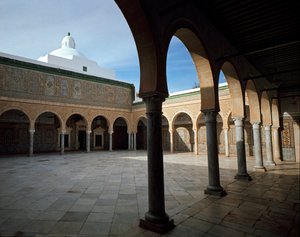 Moschee des Barbiers oder Mausoleum von Sidi Sahab von Islamic School