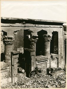 Pronaos des Tempels von Mandulis, Kalabsha, Ägypten, Fotografie von Antonio Beato von Italian Photographer