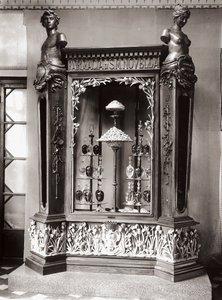 Vitrine, Officina Profumo, Farmaceutica di Santa Maria Novella, Florenz, Italien von Italian Photographer