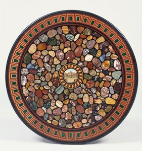 Italienische Muster-Marmor-Rundtischplatte, zentriert um ein Mikromosaik des Petersplatzes, Rom
