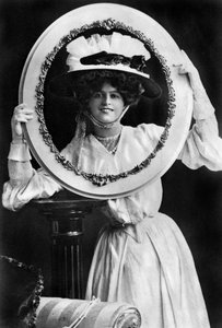 Marie Studholme 1875-1930, englische Schauspielerin, 1904 von J. Beagles and Co.