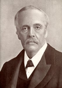 Arthur James Balfour, 1. Earl of Balfour, britischer Staatsmann und Premierminister, 1912 von J Russell and Sons