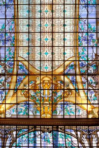Nancy (Departement 54), Jugendstil, „Das Clematis-Fenster“ (1901), Buntglas von Jacques Gruber (1870-1936), bei Credit Lyonnais, rue St Georges von Jacques Gruber