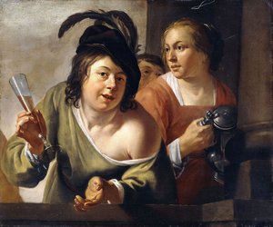 Ein junger Trinker und eine Dienerin trinken auf einem Balkon