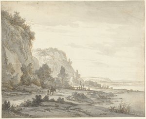 Breites Flusstal mit steilen Bergen