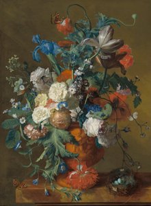 Blumen in einer Urne