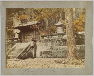 Ieyasus Grab, Nikko, Japan von Japanese Photographer