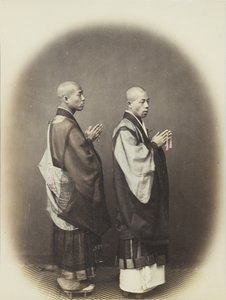 Zwei japanische Männer in traditioneller Kleidung