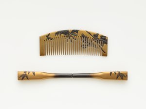 Kamm und Haarnadel, Ende 19. bis Anfang 20. Jahrhundert (Holz mit Lack und Gold)