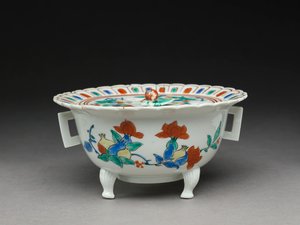 Koro-Schale mit flachem Deckel, Kakiemon-verwandte Ware