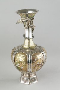 Silber-, vergoldete und emaillierte Shibayama-Vase, spätes 19. Jahrhundert