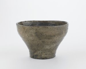 Teeschale in Form einer chinesischen Flöte, Hagi, Yamaguchi Präfektur, Edo-Periode