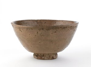 Teeschale in Form einer Ido-Teeschale, Yamaguchi Präfektur, Edo-Periode, Mitte 18.-Mitte 19. Jahrhundert