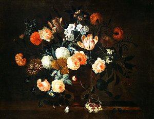 Vase mit Blumen und Insekten