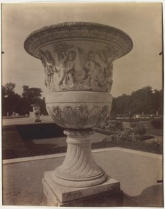 Versailles, Vase von Jean Eugène Auguste Atget