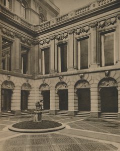 Hof der Drapers Hall in der Throgmorton Street, ca. 1935 von Joel