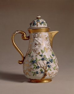 Kaffeekanne, dekoriert mit Relief, Meissen, ca. 1710