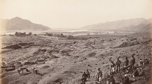 Fluss-Schlucht oberhalb von Lalpura mit Blick auf Bassaule, um 1878 (Foto) von Johann Hulsman