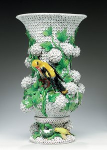 Meissen Schneeballen Vase, Mitte bis Ende 19. Jahrhundert von Johann Joachim (after) Kändler