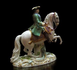 Reiterporträt von Kaiserin Katharina II. in der Uniform des Semenovsky-Leibgarderegiments, 1770 von Johann Joachim Kaendler