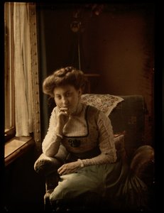 Frau sitzt am Fenster von Johannes Hendrikus Antonius Maria Lutz