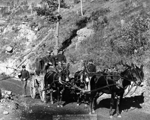 Der US-Zahlmeister und Wachen auf der Deadwood-Straße nach Ft. Meade, 1888