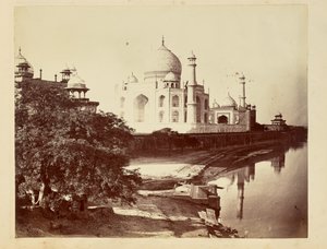 Taj Mahal vom Ufer des Yamuna-Flusses