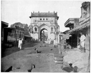 Tor zu Lucknow, Indien, spätes 19. Jahrhundert