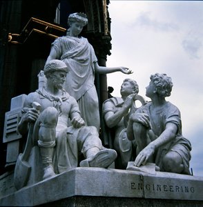 Ingenieurwesen, Skulpturengruppe vom Albert Memorial, fertiggestellt 1876 von John Lawlor