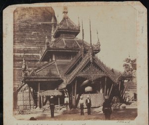 Nordostansicht der Großen Pagode in Prome (Pyay) von John McCosh
