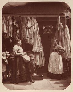 Ein Altkleiderladen, Seven Dials