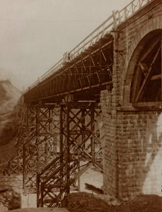 Album "Meine weltkriegs - Erinnerungen Südwestfront (Kärnten, Italien, Südtirol) 31/03/1915-12/11/1918 - Josef Zohles Wien": Rekonstruierte Brücke von Josef Zohles