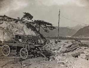 Album "Meine weltkriegs - Erinnerungen Südwestfront (Kärnten, Italien, Südtirol) 31/03/1915-12/11/1918 - Josef Zohles Wien": Militärpanzer auf dem Taglia