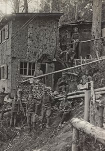 Album "Meine weltkriegs - Erinnerungen Südwestfront (Kärnten, Italien, Südtirol) 31/03/1915-12/11/1918 - Josef Zohles Wien": Militärlager