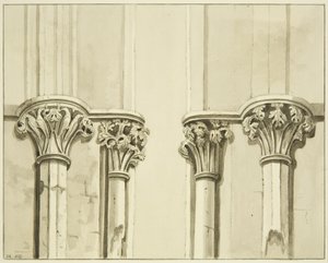 Vier Kapitelle nahe der Sakristeitür von St. Markus