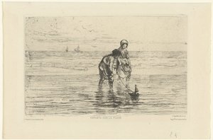 Kinder spielen mit einem Schiffchen am Strand