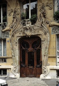 Jugendstil: Das Eingangstor der Avenue Rapp 29 im 7. Arrondissement von Paris (Foto)
