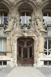 Eingangstür zu 29 Avenue Rapp im 7. Arrondissement in Paris, Jugendstil-Architektur
