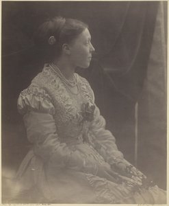 Anne Thackeray Ritchie, Mai 1870 von Julia Margaret Cameron