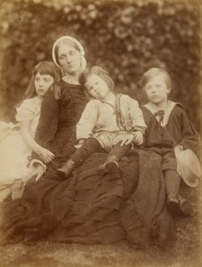 Mrs. Herbert Duckworth mit Florence Fisher, George Duckworth und Herbert Fisher