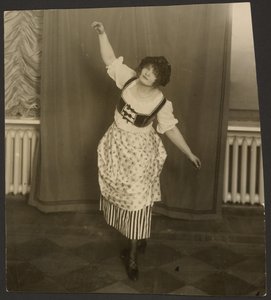 Mlle Vera Gartang im Ballett "Music Box"