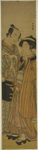 Die Schauspieler Segawa Kikunojo III als Okoma (rechts) und Arashi Sangoro III als Friseur Obana Saizaburo (links), im Stück Koi Musume Mukashi Hachijo, aufgeführt im Nakamura-Theater im dritten Monat, 1776 von Katsukawa Shunsho