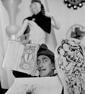 Salvador Dali in seinem Haus in Port Lligat, November 1957