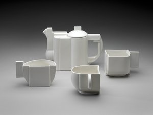 Suprematistisches Teeservice