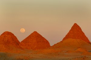 Aspelta-Pyramide, Schwarze Pharaonen, Nubier, Sudan, Nuri, nahe dem 4. Katarakt, 25. Dynastie... von Kenneth Garrett