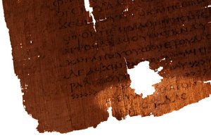 Detail der Schlussseite des Judas-Evangeliums, letzte Zeile des Textes lautet "Das Evangelium", 2006 (Foto) von Kenneth Garrett