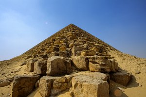 Ägyptens Altes Reich; Pyramide von Dahschur; Ägypten; Altes Reich von Kenneth Garrett
