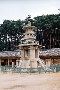 Tabo-tap (Pagode von Prabhutaratna), Teil des Pulkuk-sa Tempelkomplexes, erstmals errichtet 528, erweitert 751 und nach einem Brand 1612-59 wiederaufgebaut